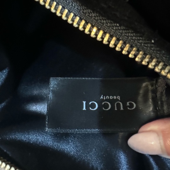 Beautiful Gucci Beauty Bundle - Picture 4 of 7